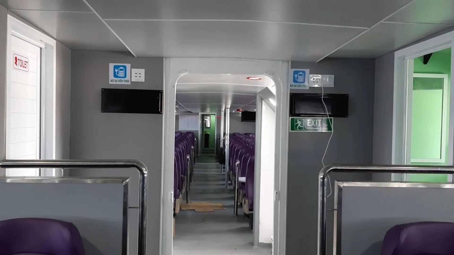 Superdong khoang tàu rộng rãi