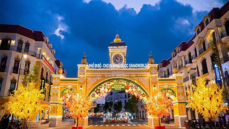 Cổng vào phố đi bộ - chợ đêm Phú Quốc